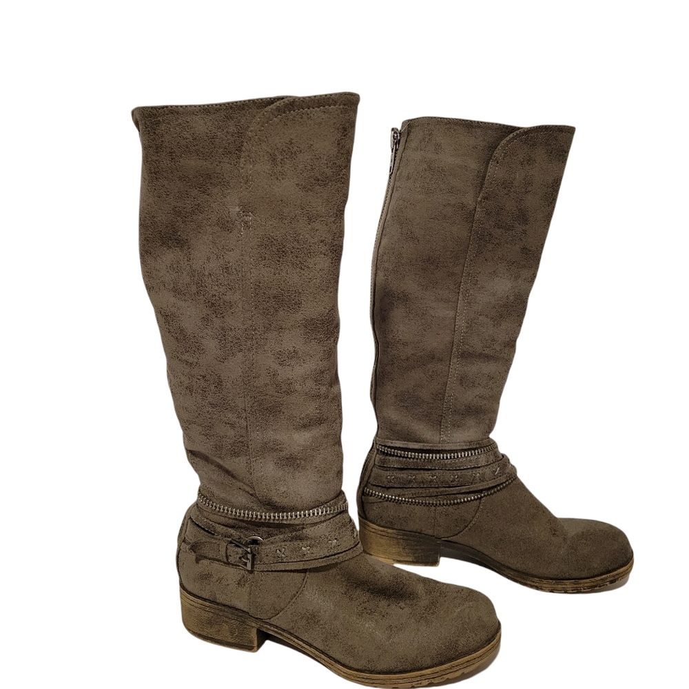 SO Women's Garland Tall Boot in Gray, low heel size 8.5